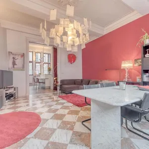 Duplex 2 Situe Au Centre Du Coeur Historique De Luik
